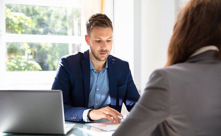 Bankkaufmann / Bankkauffrau Ausbildung – Stellen & Gehalt