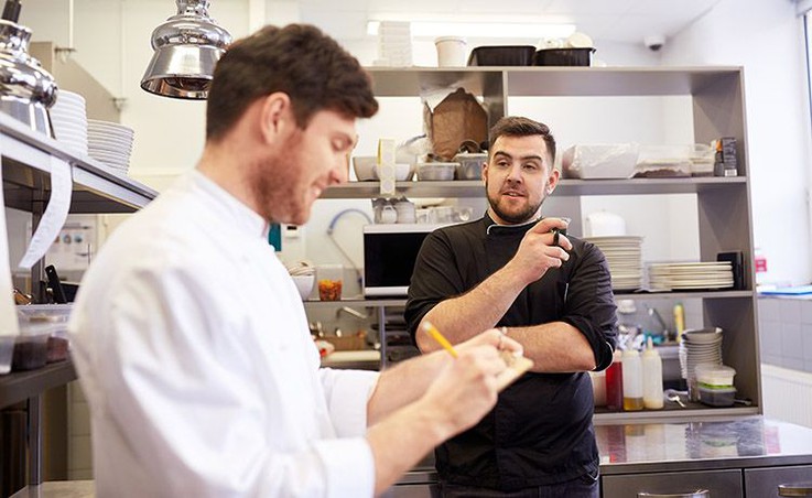 Ausbildung Zum Fachmann Für Systemgastronomie www.ausbildung.de