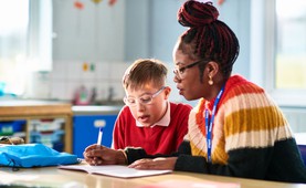 Ausbildung zum Integrationshelfer: Infos und freie Stellen